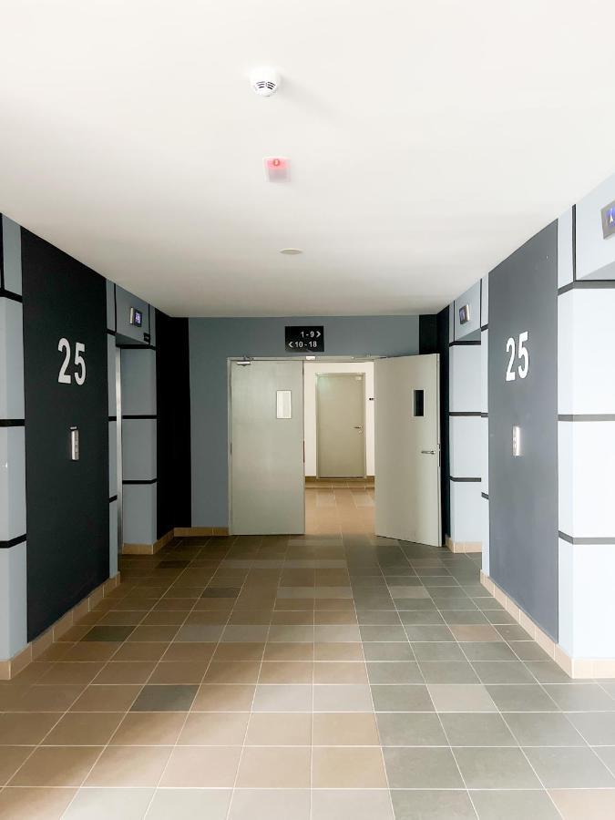 Aurora Vista Homestay Bangi At Vista Bangi With Wifi Netflix Gym Sauna Coway Swimming Pool-River View Kajang Extérieur photo